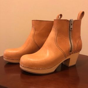 Swedish Hasbeens Zip It Emy Boot sz 36